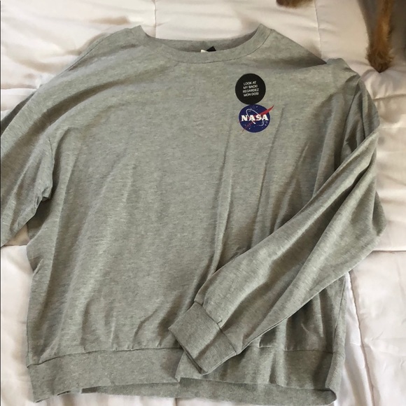 H&M Shirt - Picture 1 of 5